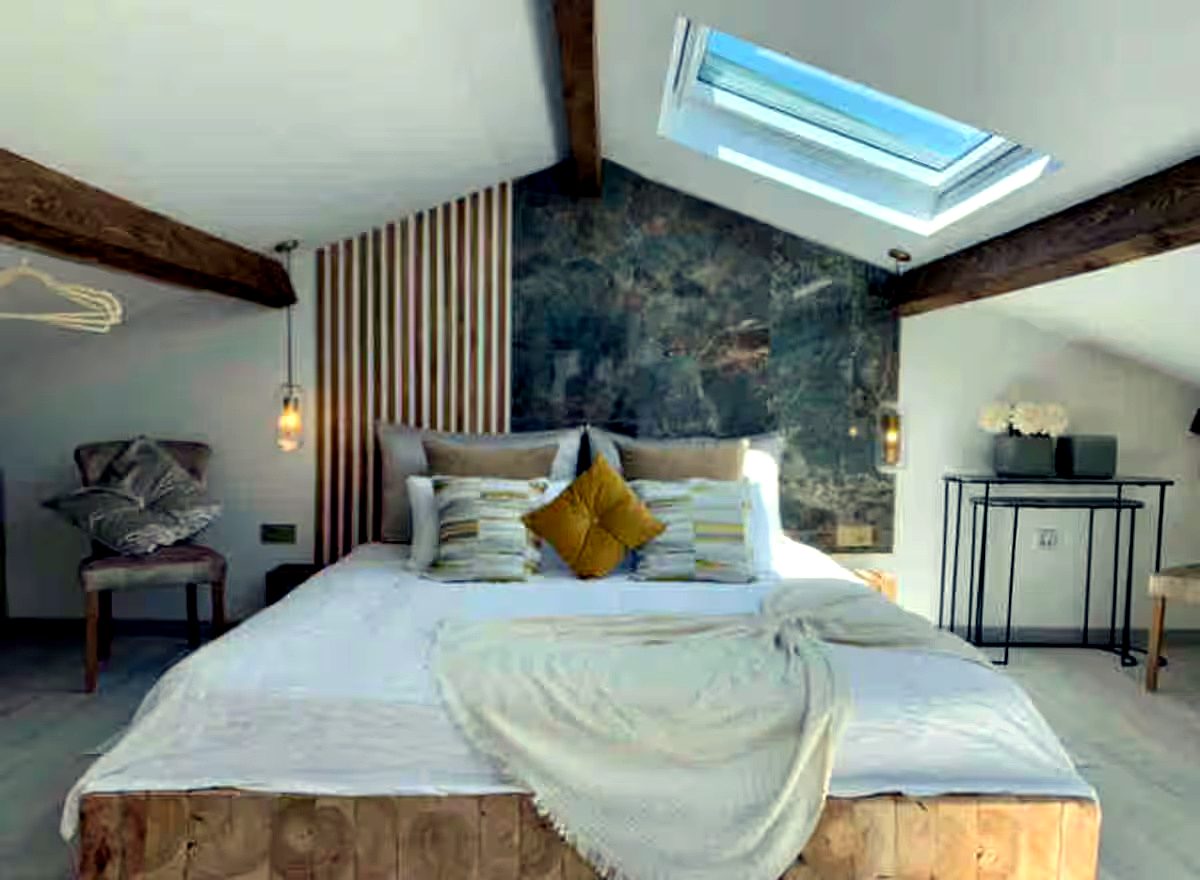 Barcelona master bedroom at Villa Augflor