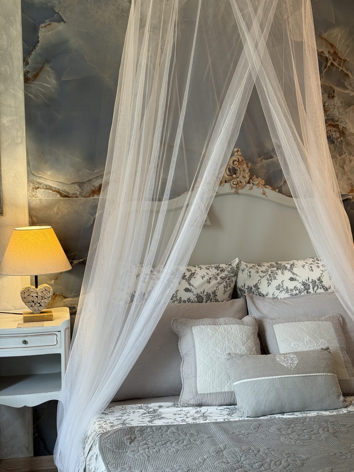 Provence ground-floor bedroom at Villa Augflor