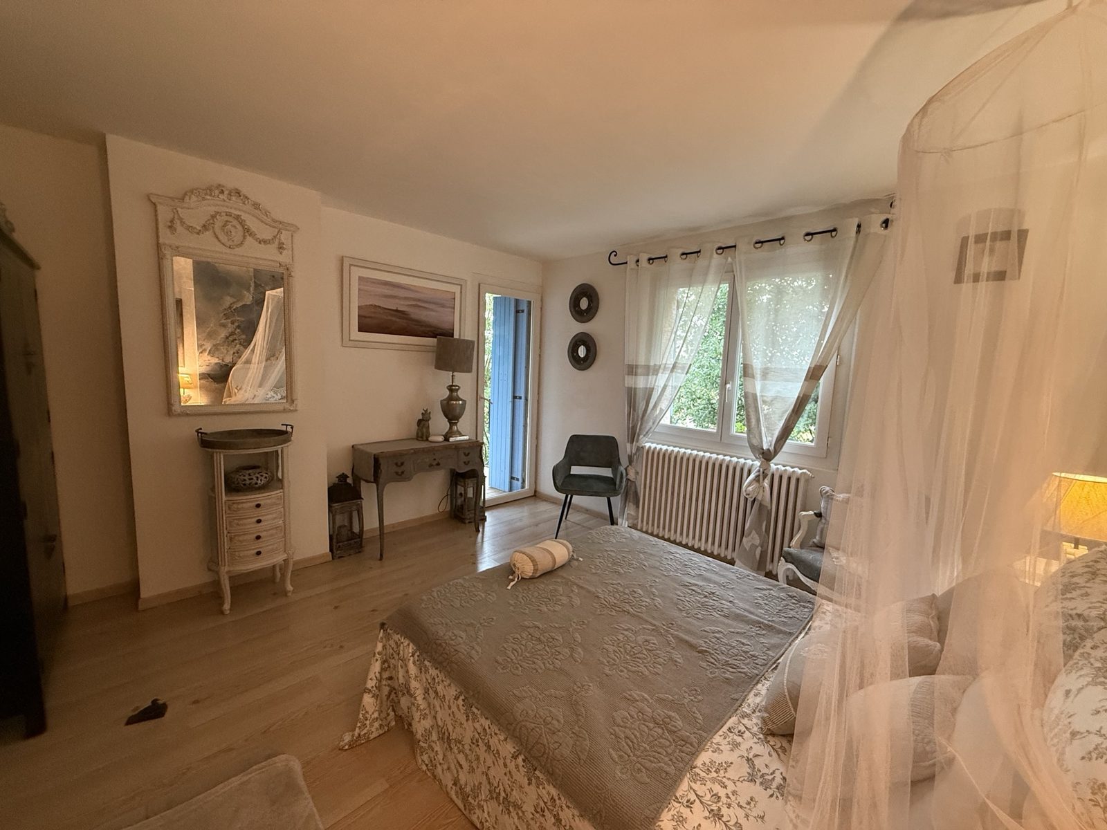 Provence ground-floor bedroom at Villa Augflor