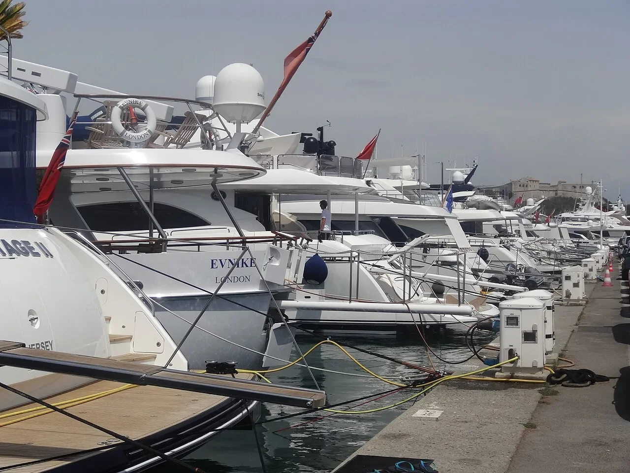 Antibes, near Villa Augflor